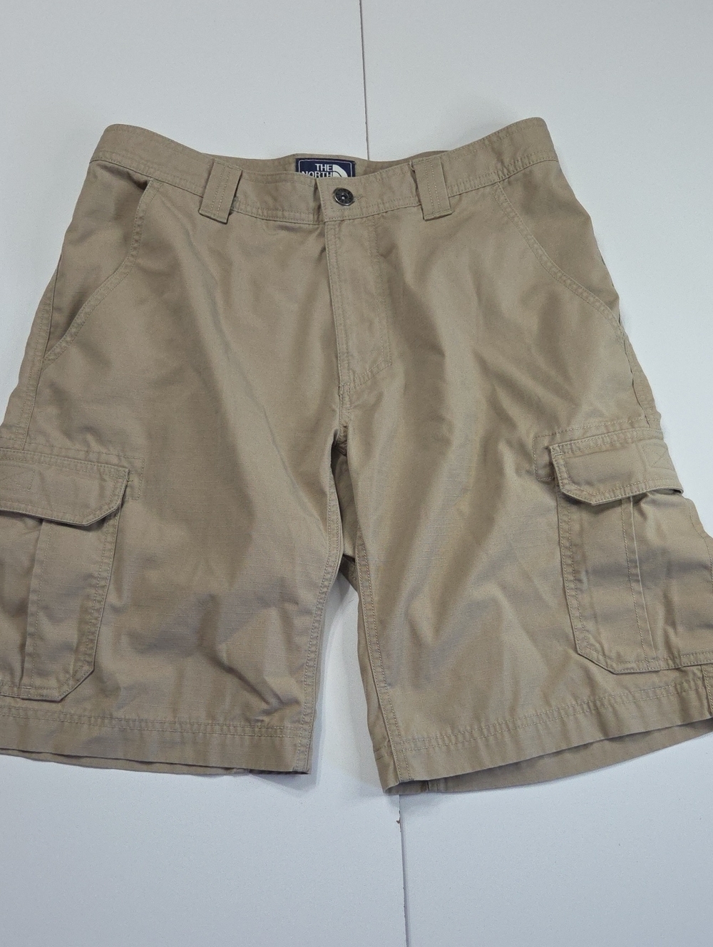 The North Face Men's Tan Cargo Shorts 32x10